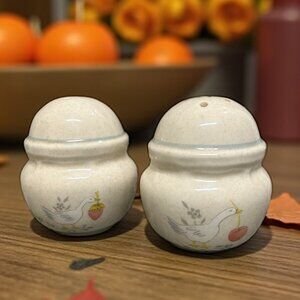 Vintage White Goose Duck Fruit in Beak Country Salt and Pepper Shakeres
